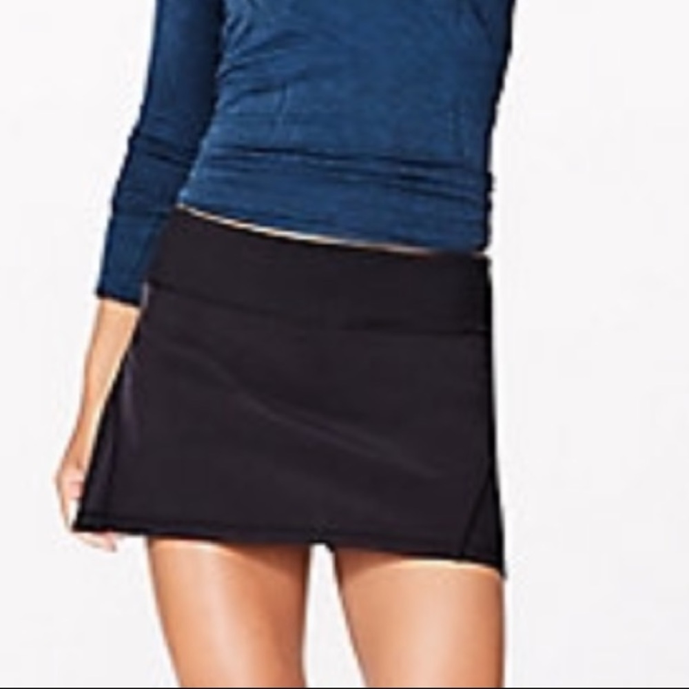 Lululemon Circuit Breaker Skirt Black 4